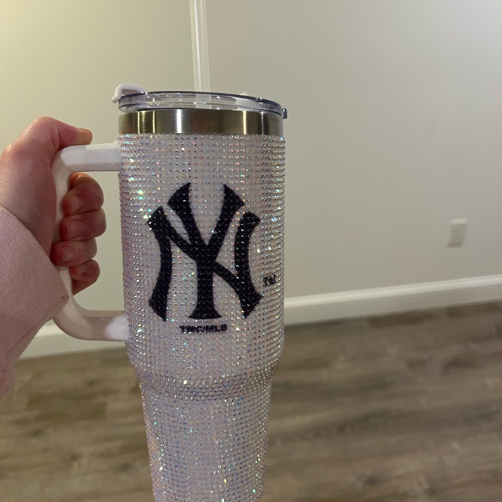 Rhinestone NY Yankees Waterbottle⚾️
